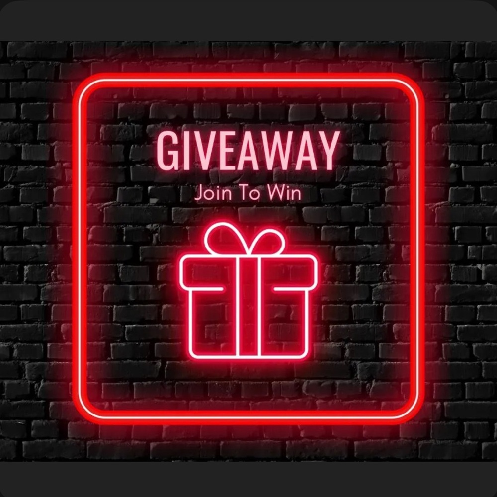 FREE SHIPPING + MYSTERY GIFT 🛍️🤑